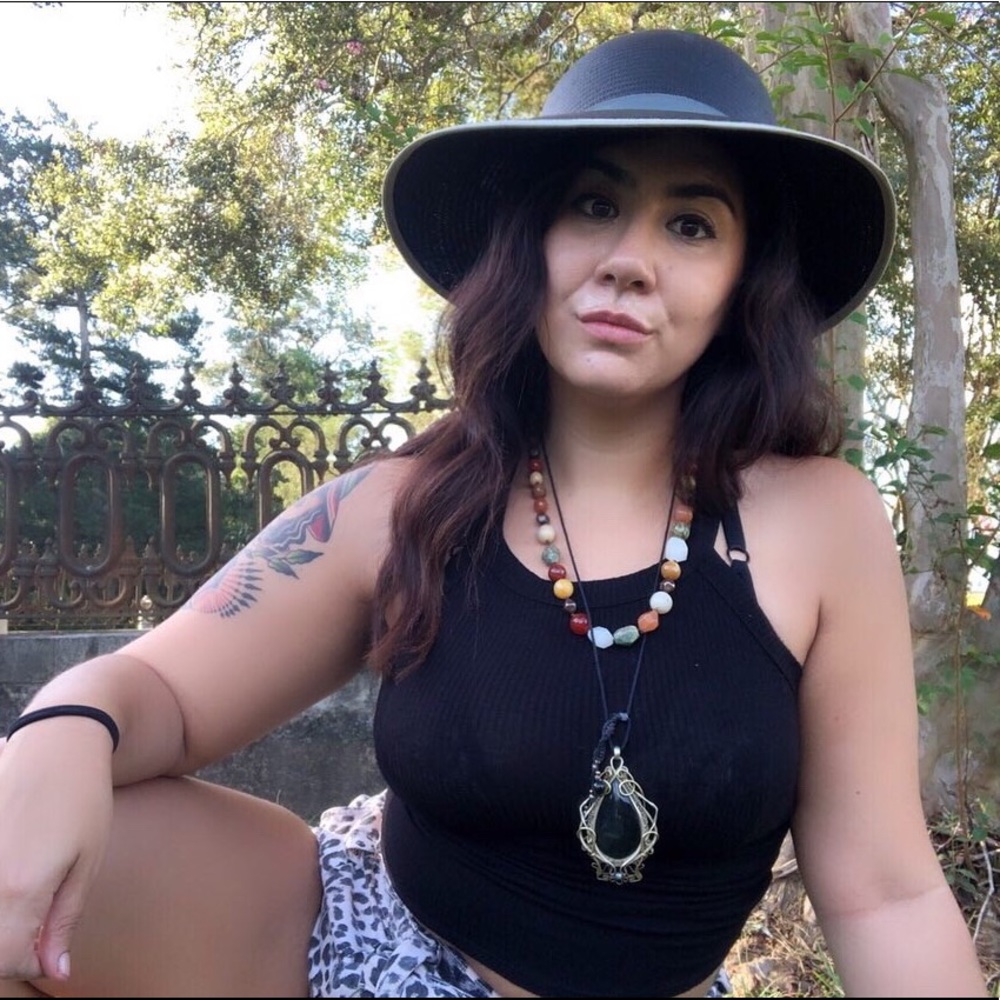 Meet your Posher, @MissNancyMae | Psychedelic Gal